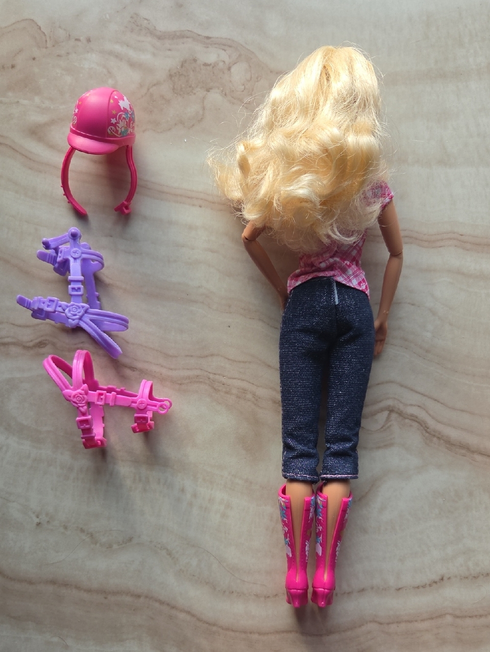 Horseback Riding Barbie - Picture 4 of 4